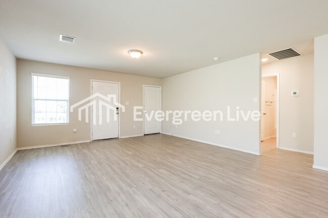 Photo - 6419 Pickaxe Way