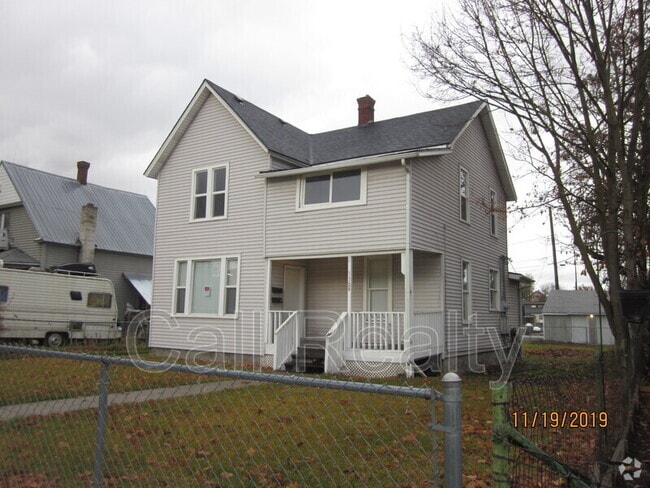 Building Photo - 1508 W Sharp Ave Unit Upper Rental