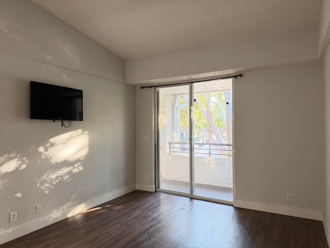 Photo - 921 Lyons Rd Unit 3205