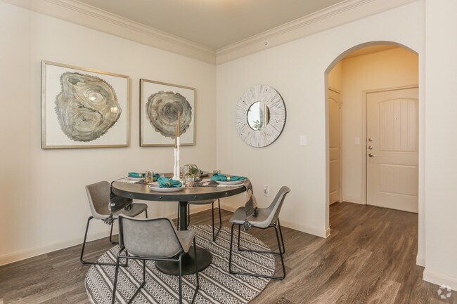 2BR,, 2BA - 1029SF Dining Room - Boardwalk Med Center