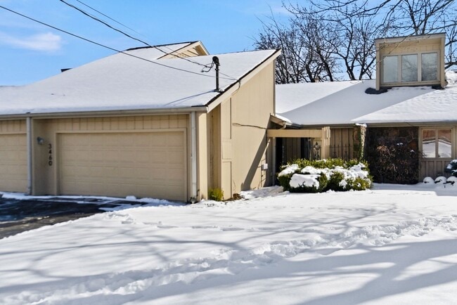 Photo - 3460 E Catalpa St Unit 3560 Catalpa