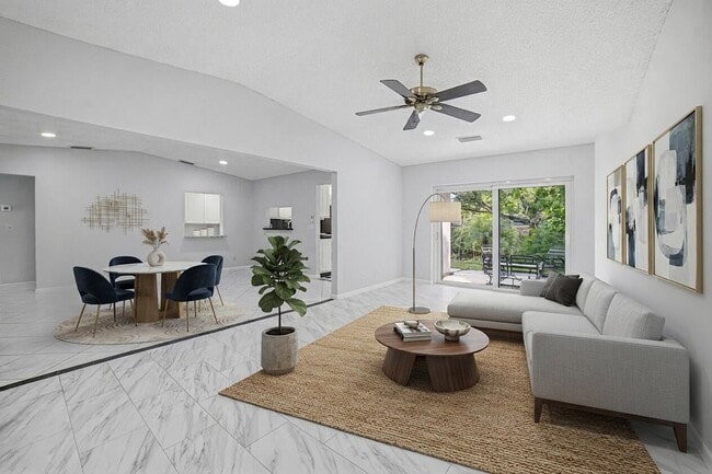 Photo - 5284 Breadfruit Cir
