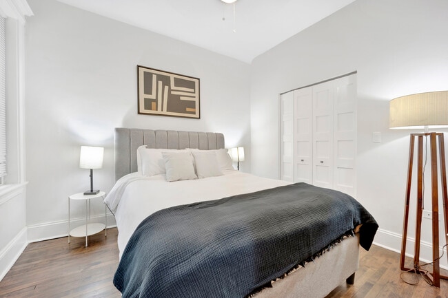Photo - 1006 W Dakin St