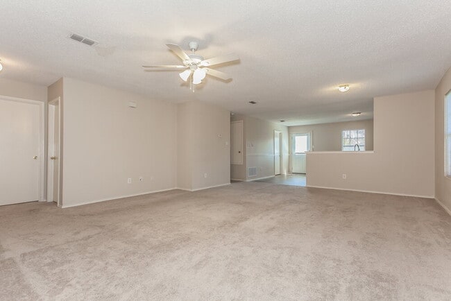 Photo - 918 Anvil Creek Dr