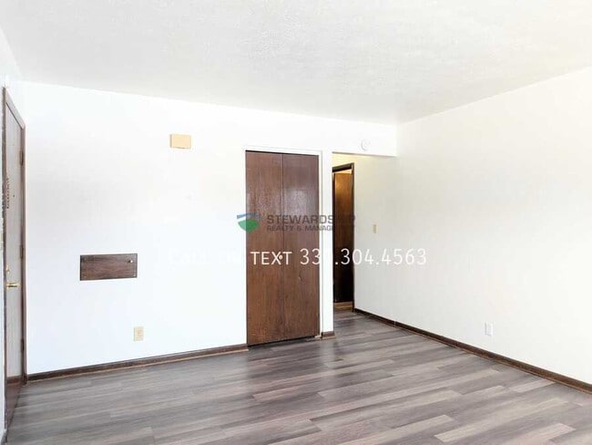 Photo - 285 Villa St