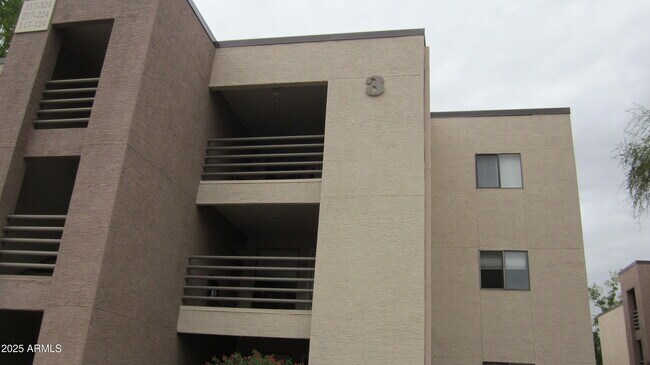 Building Photo - 1340 N Recker Rd Unit 323 Rental
