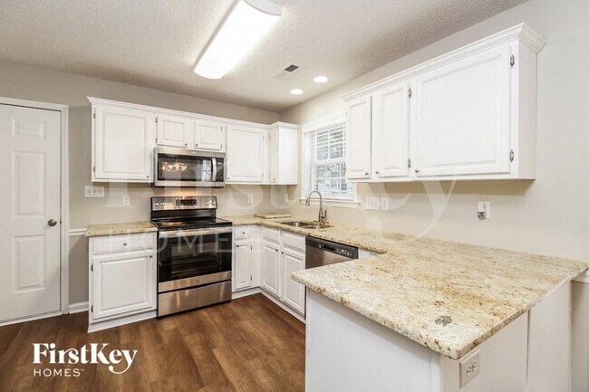 Photo - 4300 Kirkstone Dr