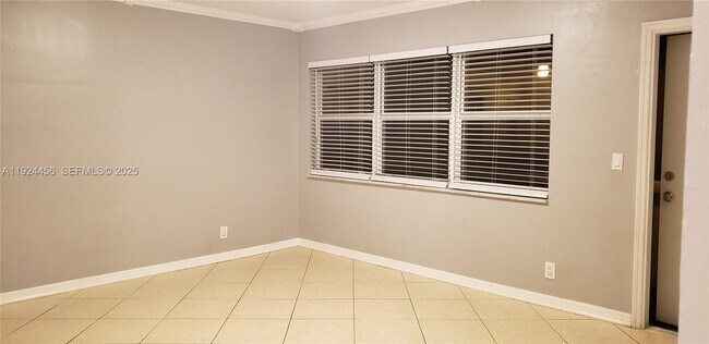 Photo - 1450 Atlantic Shores Blvd Unit 206