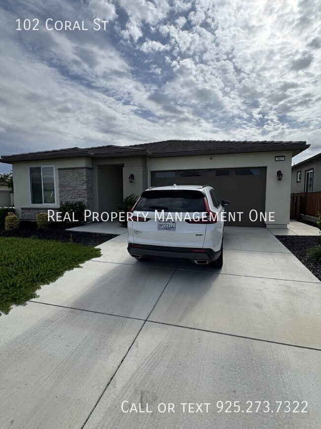 Photo - 102 Coral St