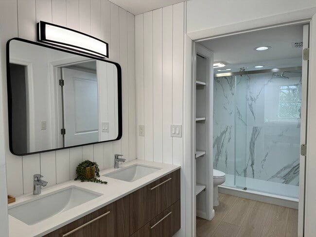 Master Bathroom - 270 Naples Cove Dr Unit 3401