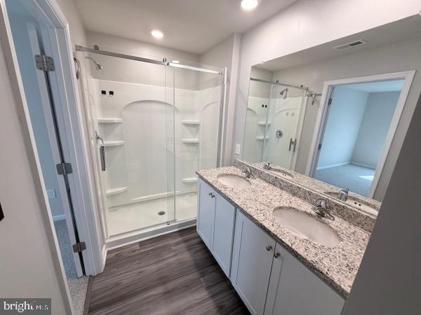 Photo - 255 Maple Run Dr