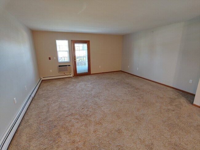 Photo - 394 Pine Tree Dr Unit 1