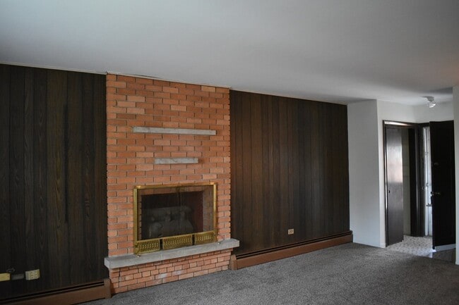 Photo - 8435 S 81st Ave