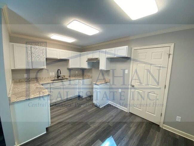 Updated NLR 2 Bedroom Unit