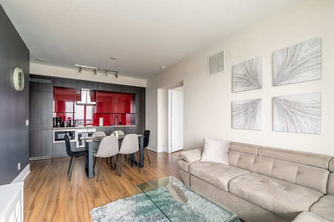 Building Photo - 299 Front St W Unit ID1346017P