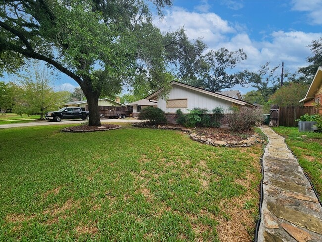Photo - 5603 Arboles Dr