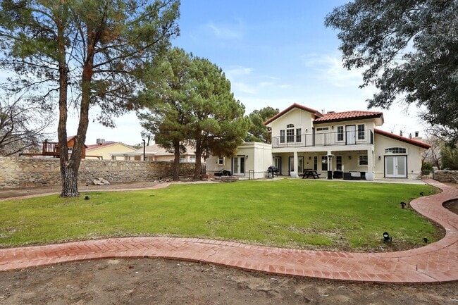 Photo - 537 Rosinante Rd
