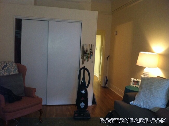 Photo - 62 Boylston St Unidad 910