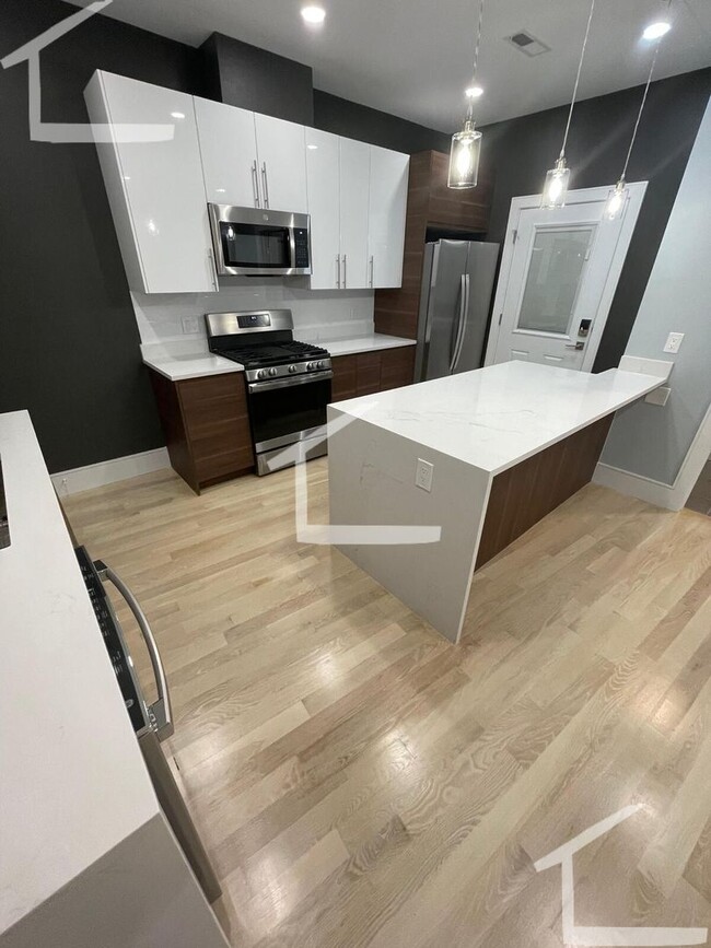 WASHINGTON SQ BRAND NEW 3BED 2BATH IN BROO... - WASHINGTON SQ BRAND NEW 3BED 2BATH IN BROO... Casa