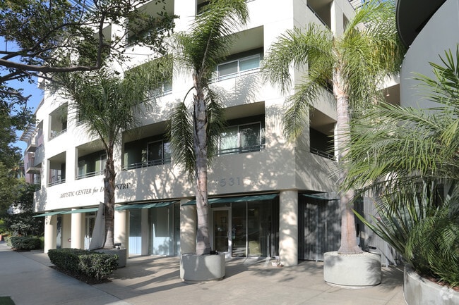 Photo - PR SM Anacapa LLC