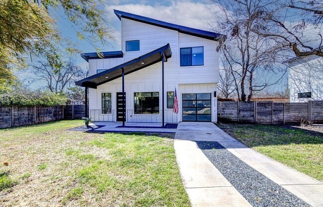 Photo - 4903 Lyons Rd