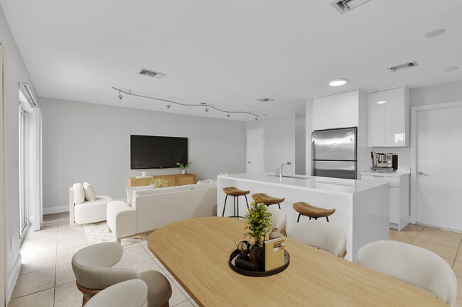 Photo - 6599 Old Farm Trail