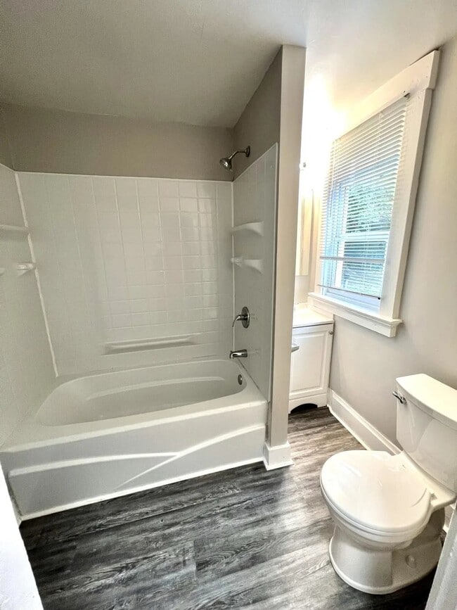 Photo - 1607 Banklick St