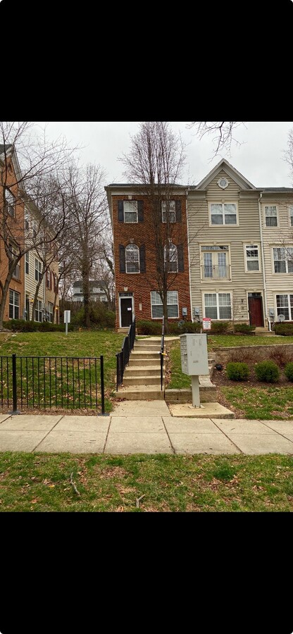 Photo - 111 Danbury St SE Townhome