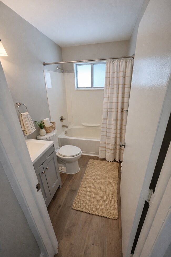 Photo - 10678 E Holly Rd Unit 6