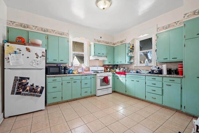 Photo - 841 Cherry St