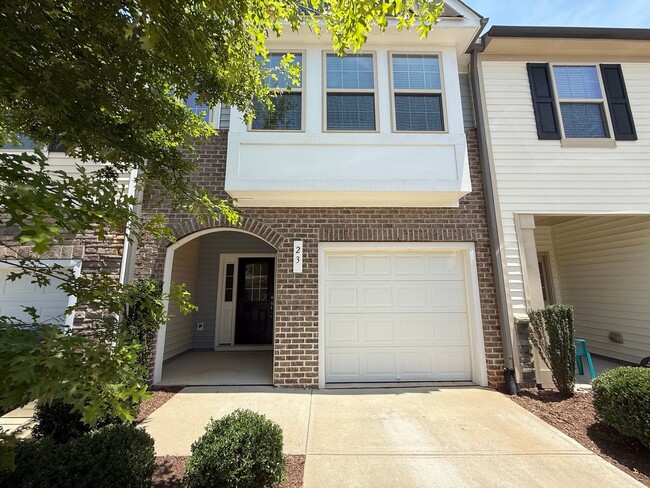 Excellent 3BD, 2.5BA Clayton Townhome Near... - Excellent 3BD, 2.5BA Clayton Townhome Near...