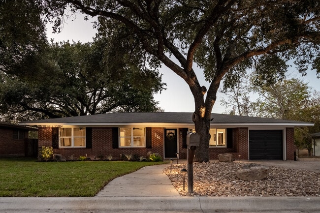 Photo - 214 Helena St Unidad ID1071607P