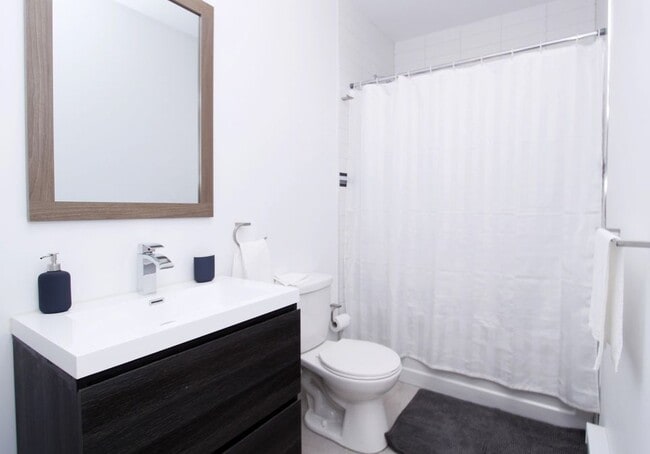 Photo - 3774 Rue De Bullion