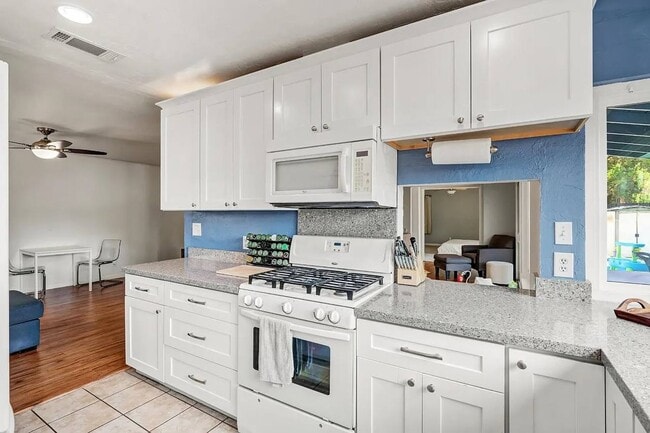 Photo - 3437 Huntsman Dr Unit 2