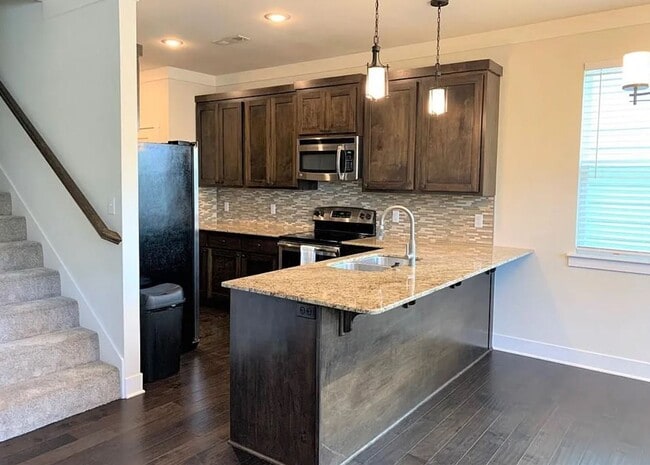 Photo - 2004 S Florida Way