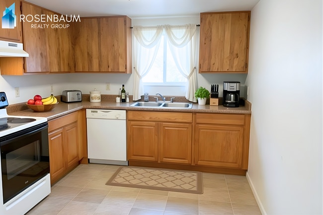 Photo - Charming 2-bedrooms, 1-bath downstairs apartment in the heart of Prescott Valley!