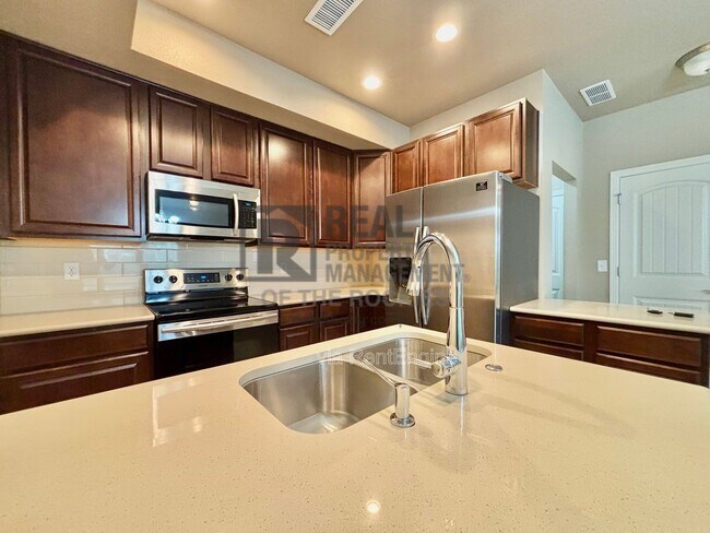 Photo - 1693 Grand Ave