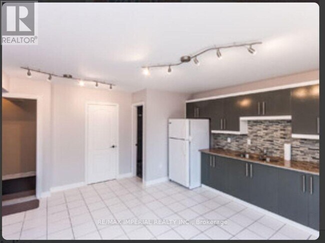 Photo - 714 R Dufferin St