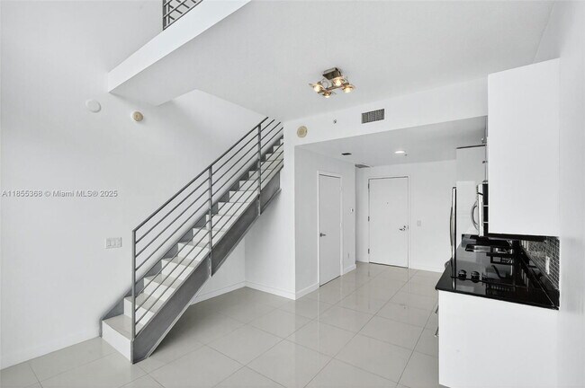 Photo - 60 SW 13th St