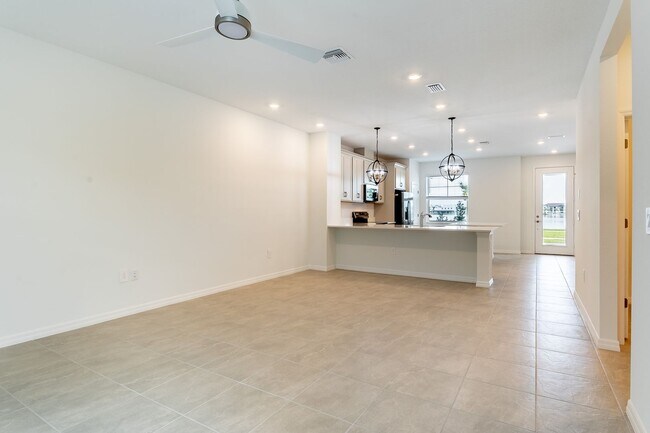 Photo - Brand New 3-Bed 2.5-Bath Town Home - Simpl...