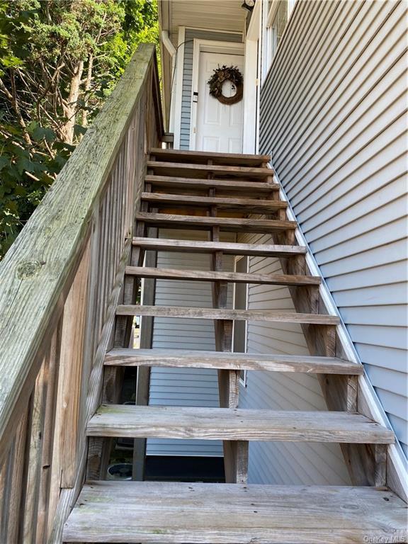 879 Commerce St Apartment Thornwood, NY