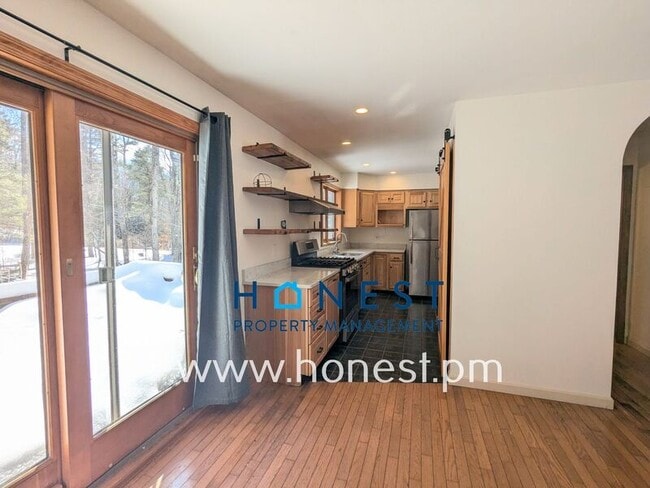 Photo - 5 Manchester Ln