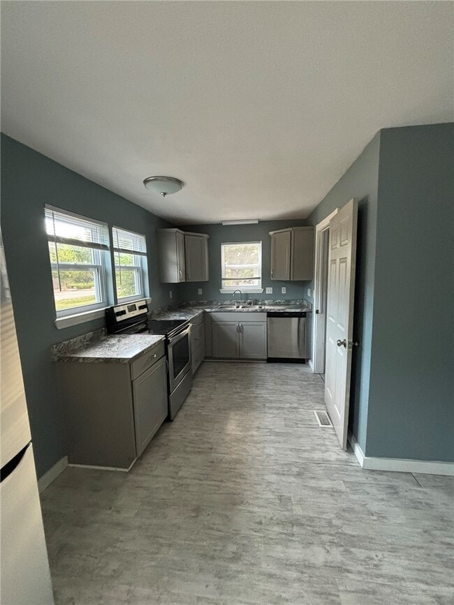 Photo - 203 SE 7th St