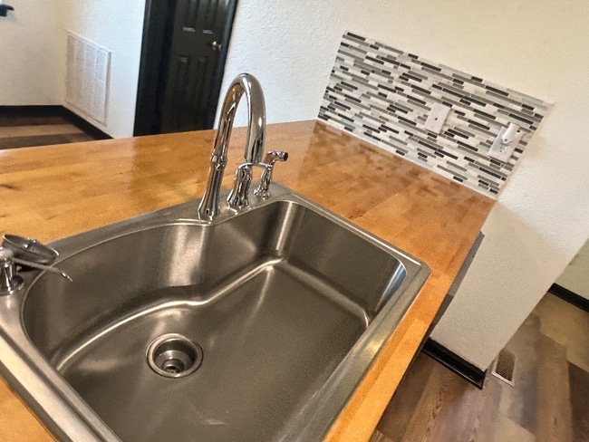 Photo - 114 McCurry Terrace