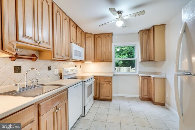 Photo - 9302 Humphries Dr