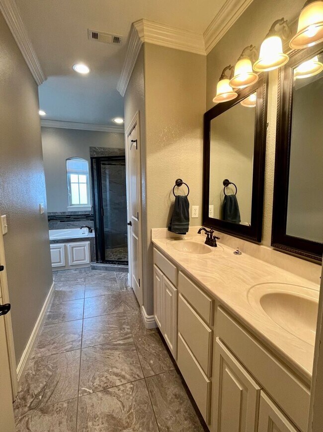 4 BD Bentonville Home in Wildwood Subdivis... Rental UArk OffCampus