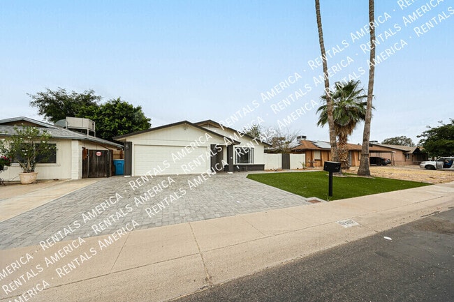 Photo - 3837 W Acapulco Ln