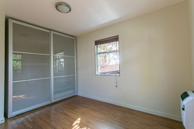 Photo - 5921 Central Ave