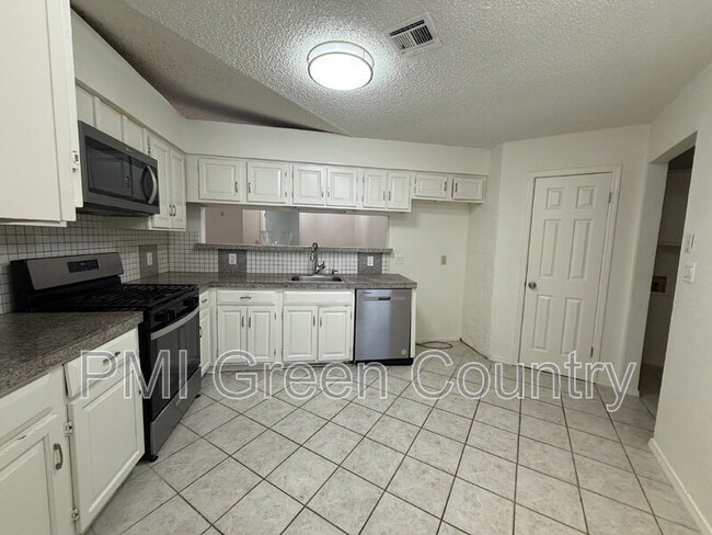 Photo - 1203 W Austin St