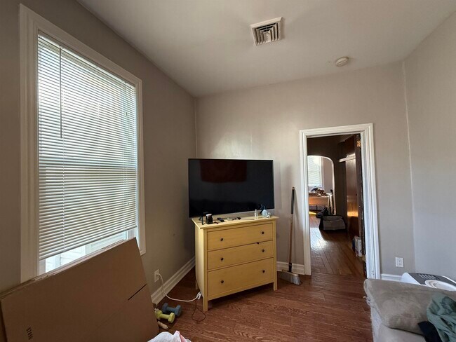 Photo - 308 Columbia Ave Unit 2R